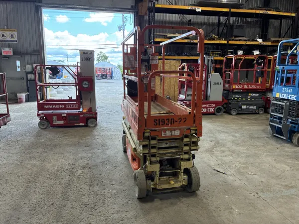 2015 JLG 1930ES