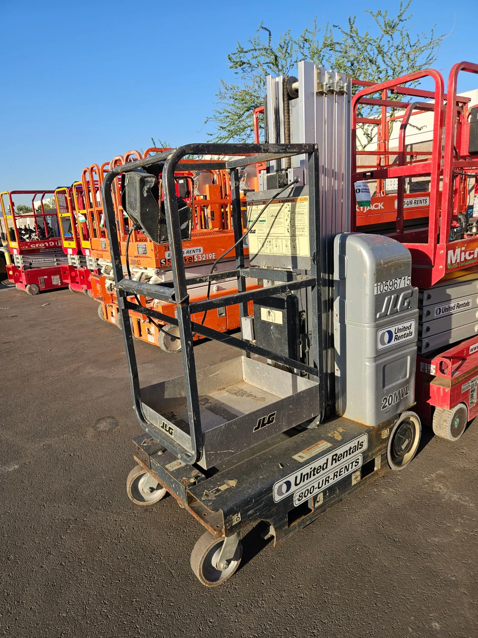 2017 JLG 20MVL Self-Propelled One-Person