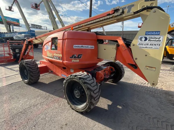 2015 JLG 600AJ Articulating