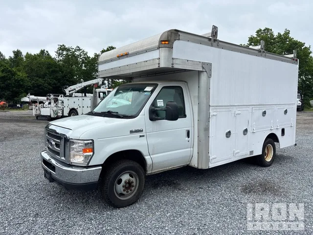 2016 Ford E-350
