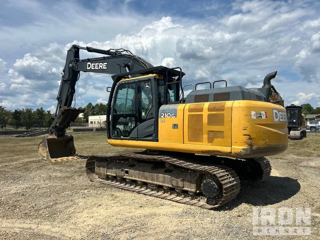 2018 John Deere 210G LC