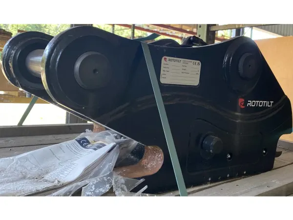 2023 Rototilt QC60 COUPLER