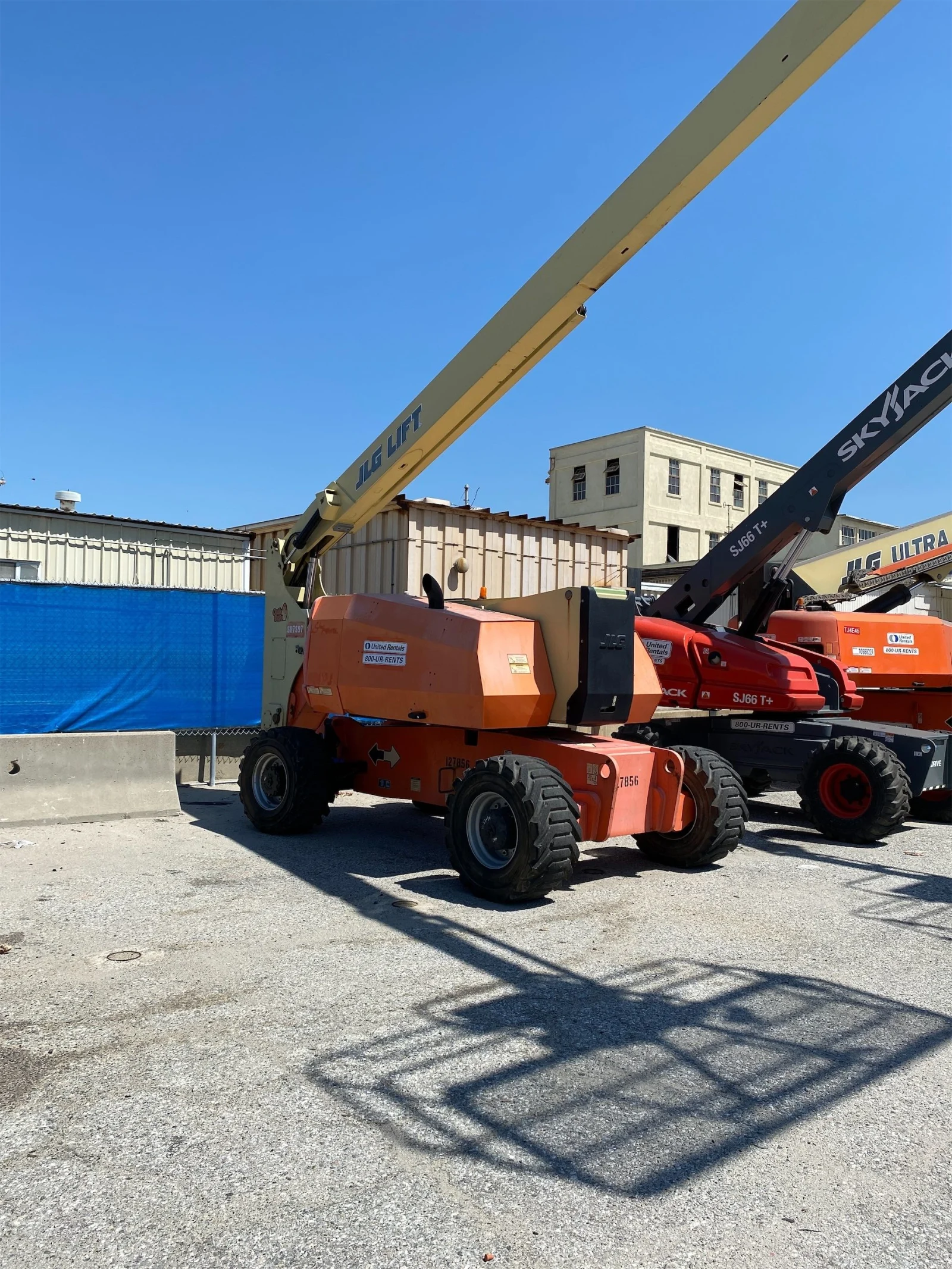 2013 JLG 800AJ-Articulating-Boom-Lift