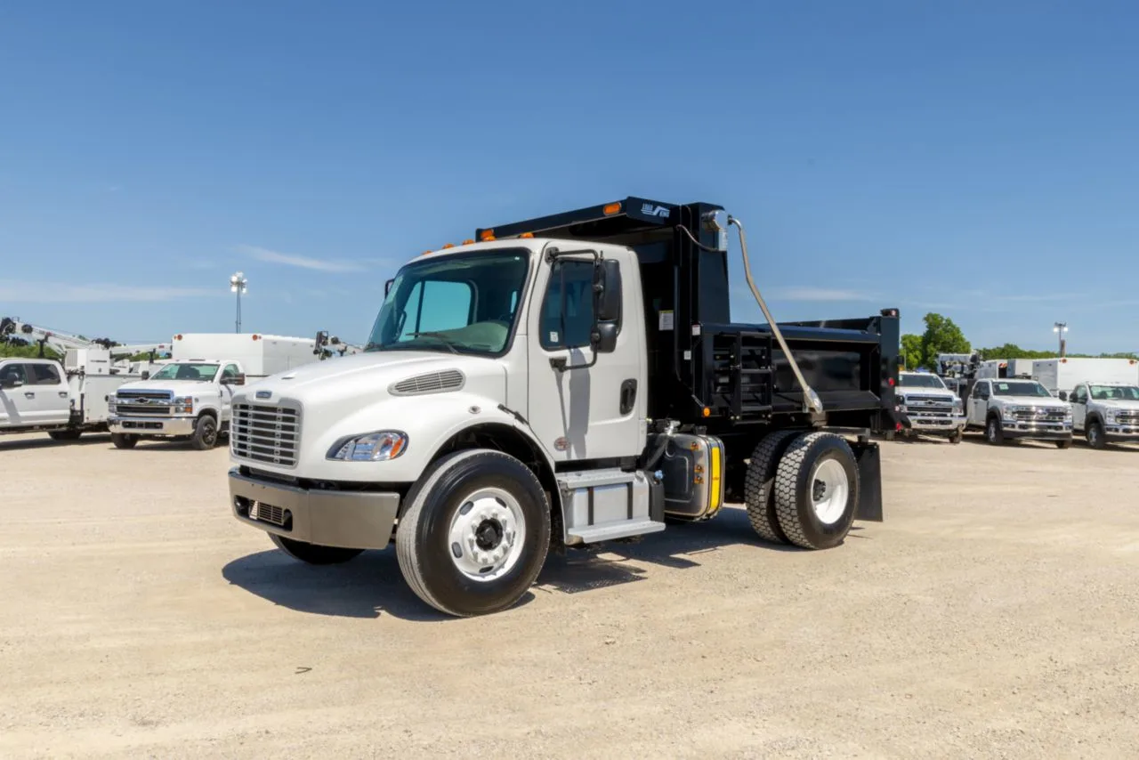 2019 Freightliner M2106