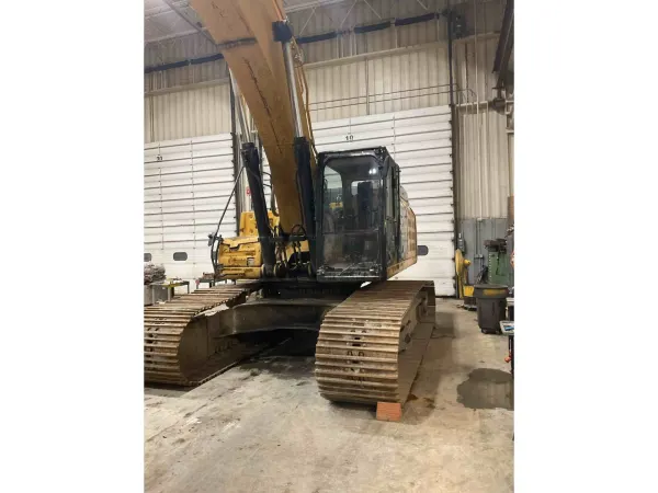 2017 Caterpillar 349F L