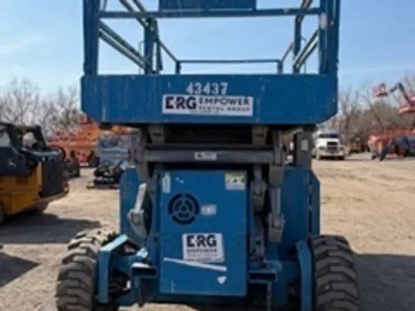 2010 Genie GS-4390 RT