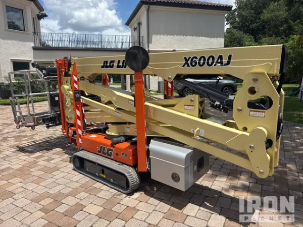2022 JLG X600AJ