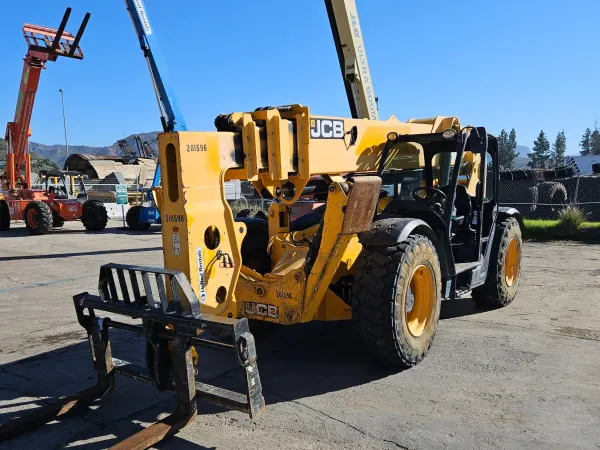 2017 JCB 510-56