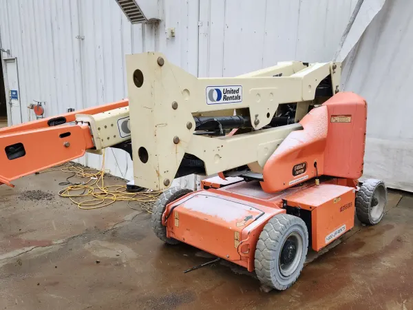 2015 JLG E400AJPN Articulating