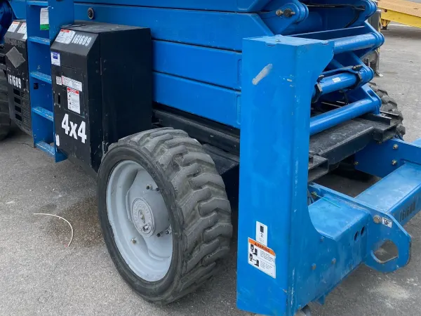 2016 Genie GS-4390 RT Rough Terrain