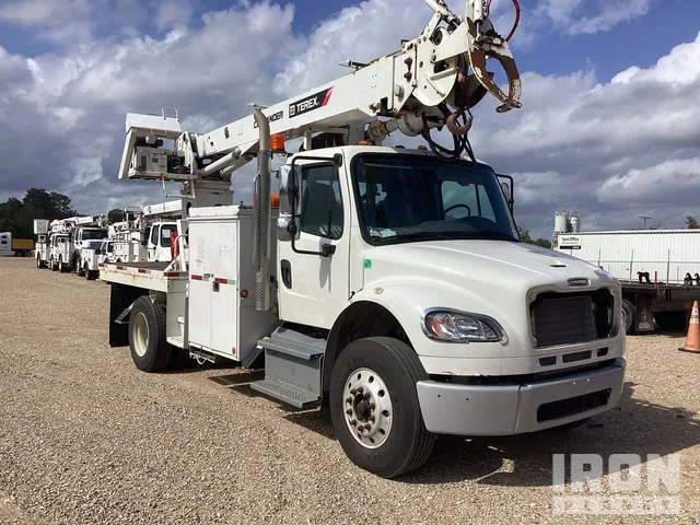 2017 Freightliner M2 106