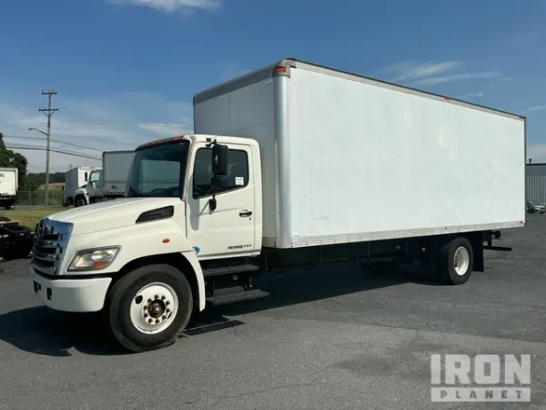 2013 Hino 338