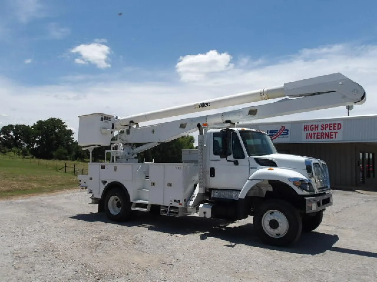 2013 INTERNATIONAL 7300