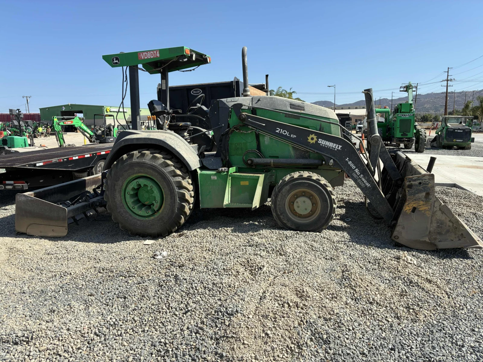 2017 John Deere 210L EP