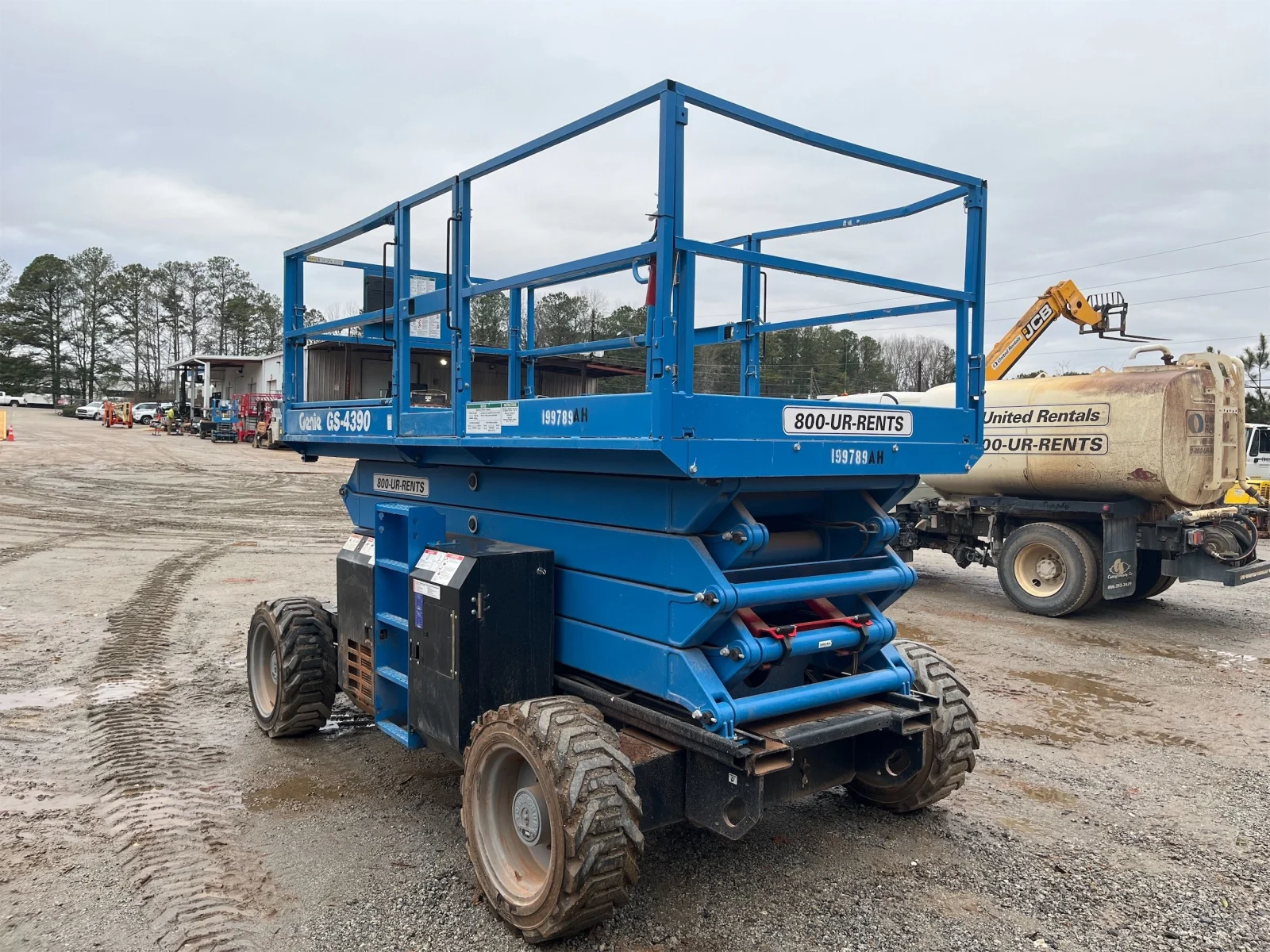 2017 Genie GS-4390 RT Rough Terrain