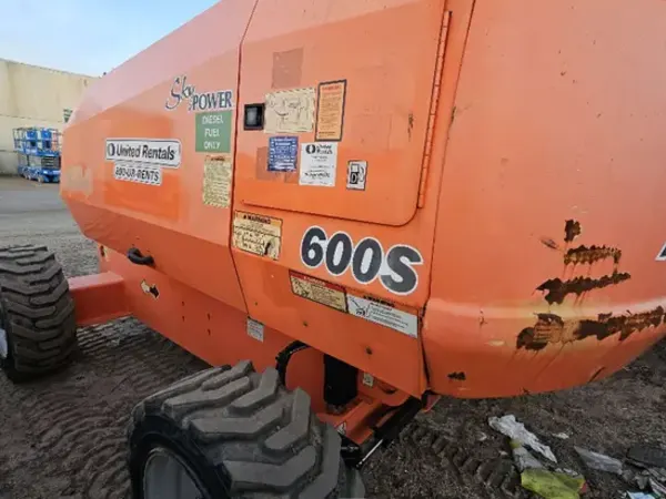 2016 JLG 600S