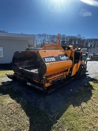 2020 Leeboy 8520B