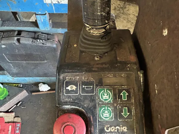2013 Genie GS-2632