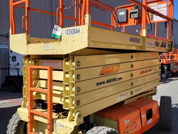 2017 JLG 4069LE