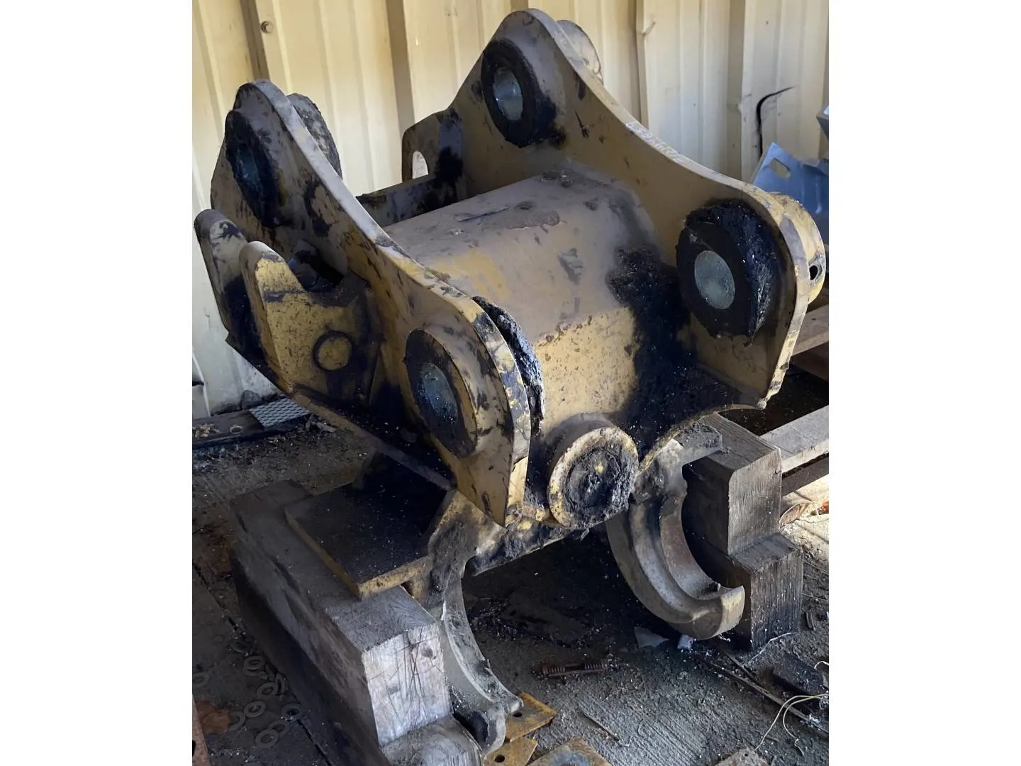 2019 Caterpillar M314F/M316F/M318F TILTING PIN LOCK COUPLER