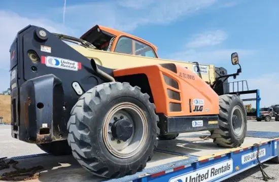 2019 JLG 1732