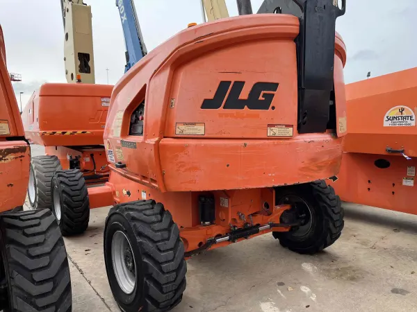 2015 JLG 400S