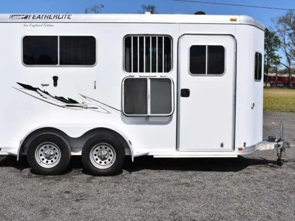 2005 Featherlite 2HST 2 Horse Trailer