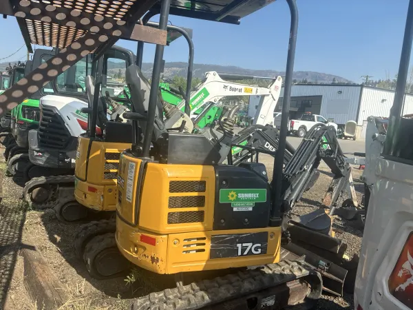 2018 John Deere 17G