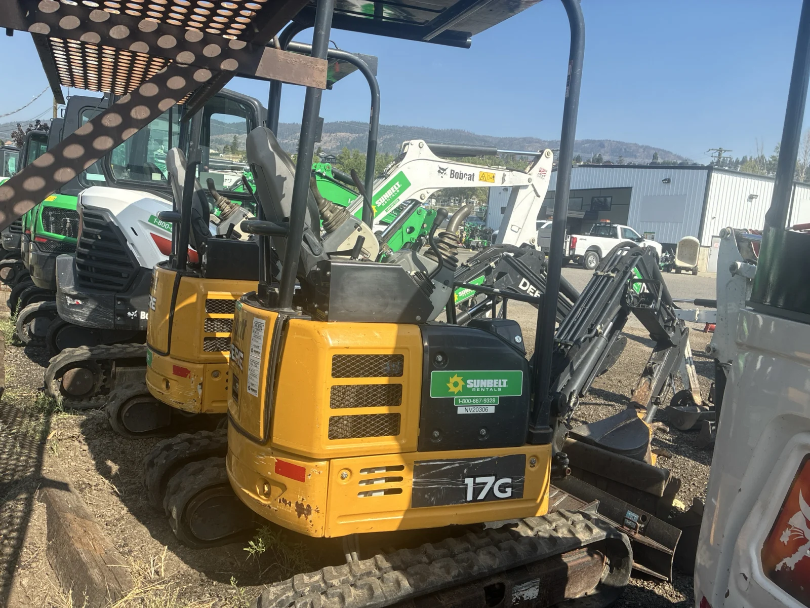 2018 John Deere 17G