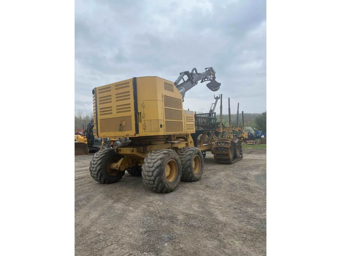 2023 Weiler F888