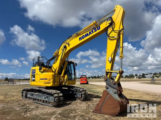 2023 Komatsu PC238USLC-11