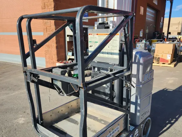 2017 JLG 20MVL Self-Propelled One-Person