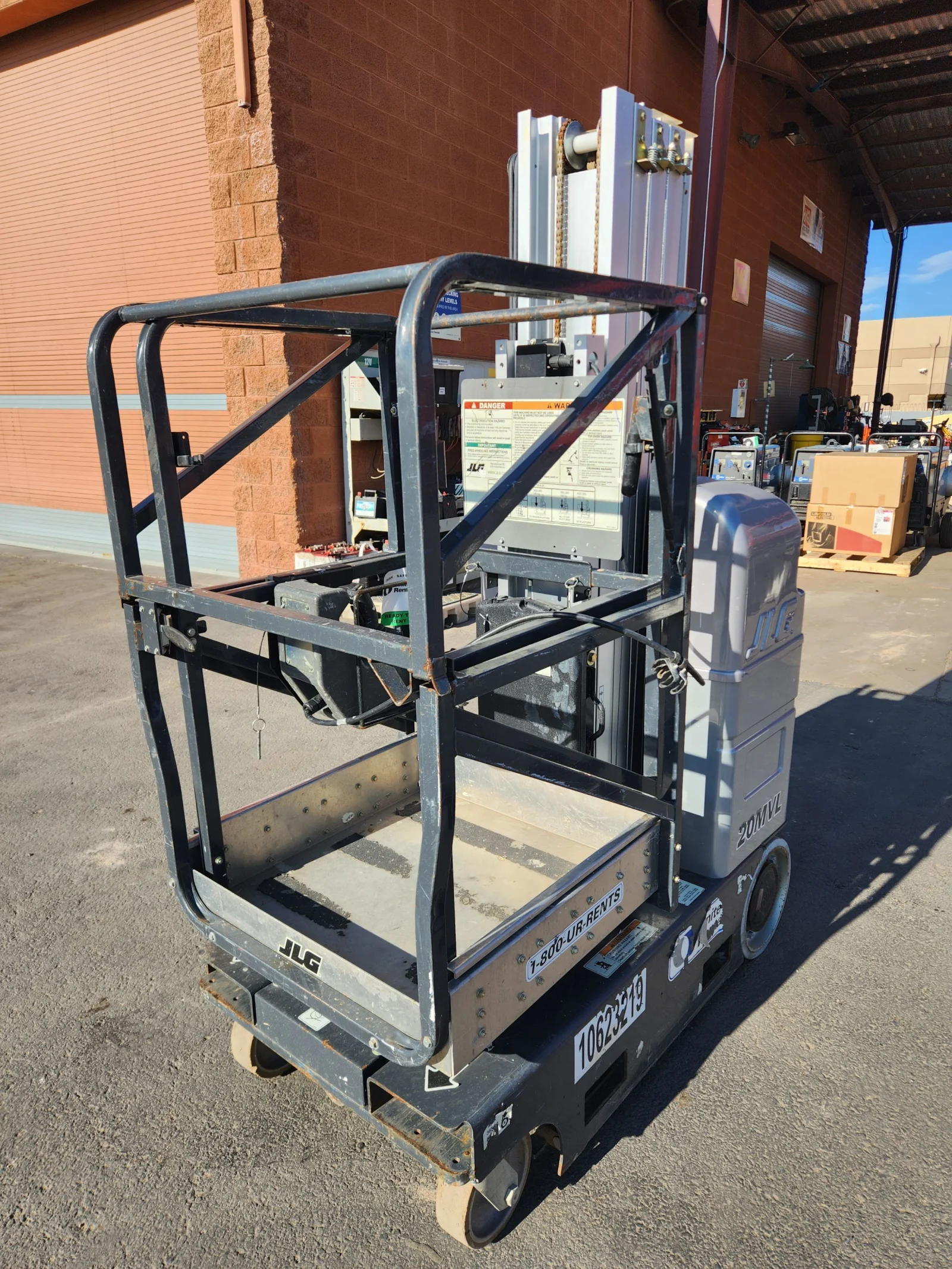2017 JLG 20MVL Self-Propelled One-Person
