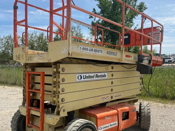 2017 JLG 4069LE
