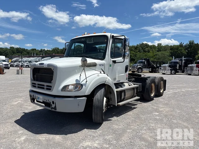 2014 Freightliner M2 112