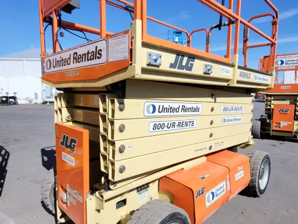 2017 JLG 4069LE