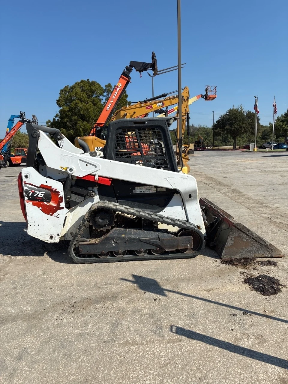 2022 Bobcat T76