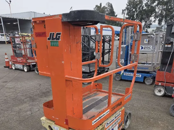 2019 JLG 1230ES Self-Propelled One-Person