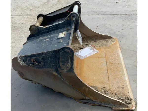 2023 Rototilt S60 63" DC BUCKET