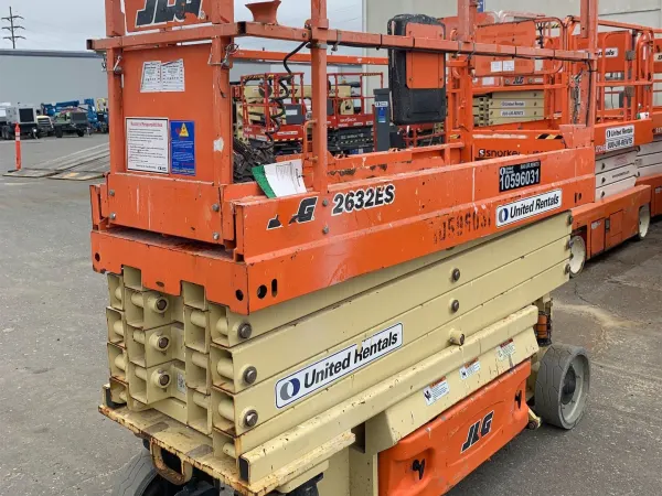 2017 JLG 2632ES