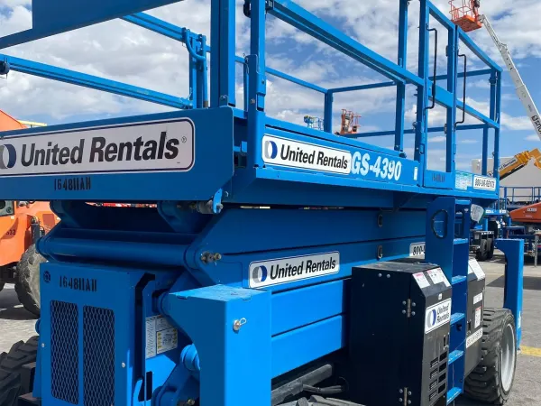2016 Genie GS-4390 RT Rough Terrain