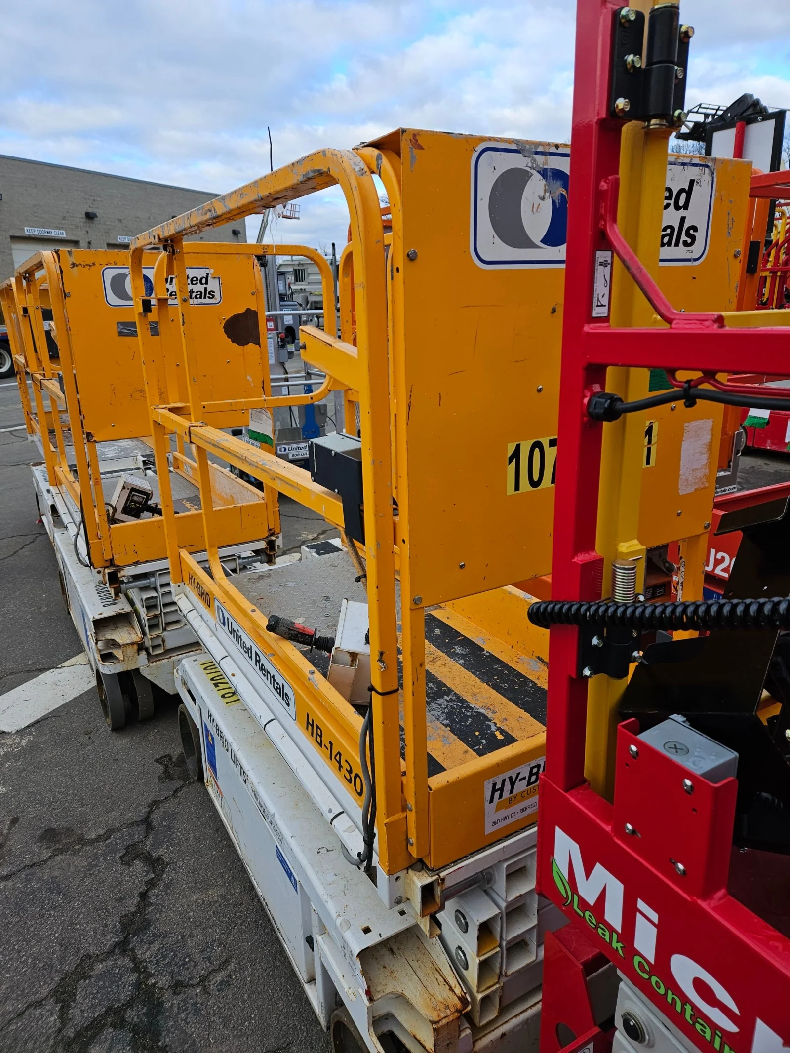 2017 Hy-Brid Lifts HB1430