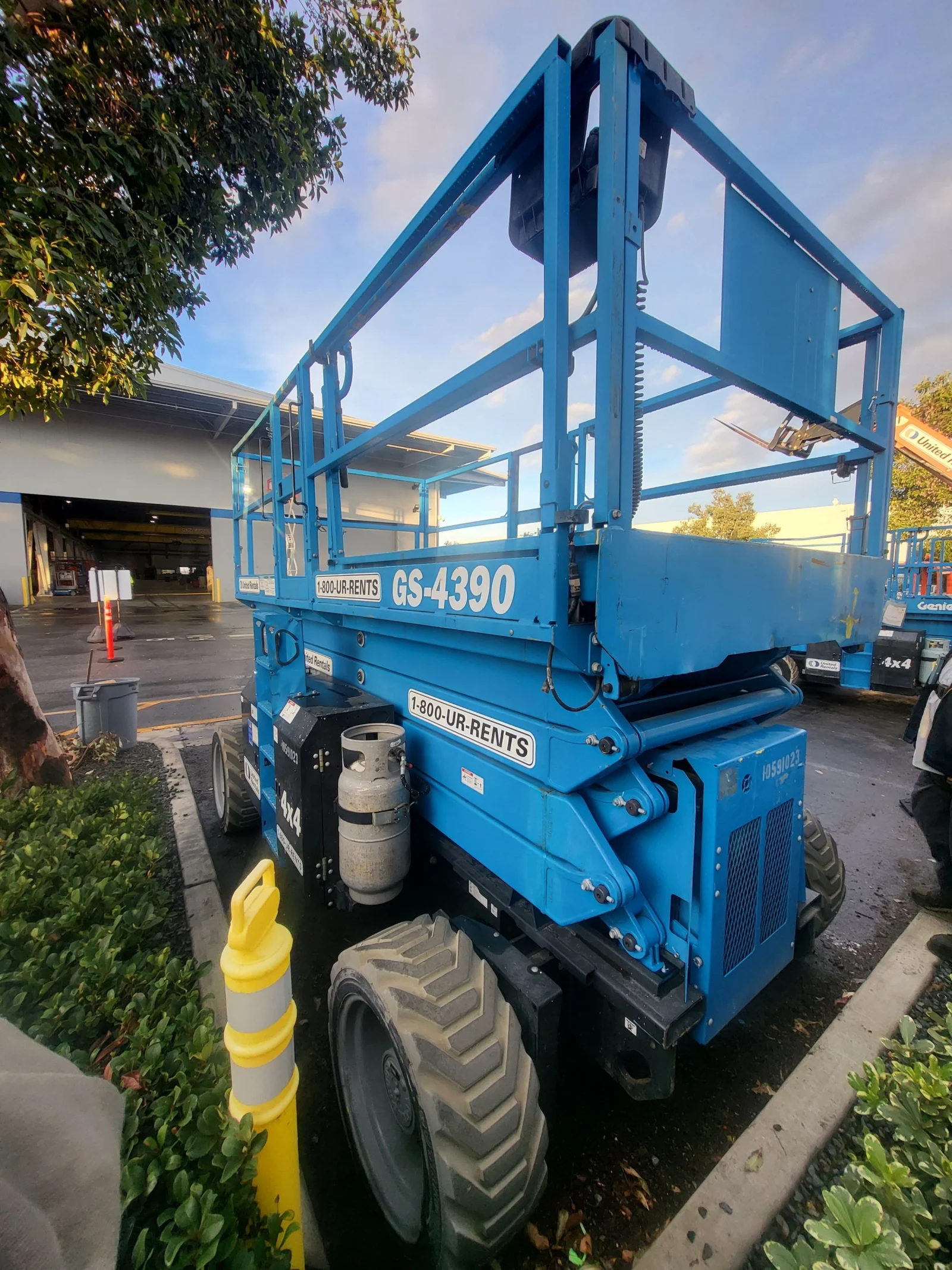2017 Genie GS-4390 RT Rough Terrain