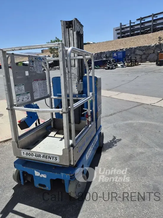 2016 Genie GR-20 Self-Propelled One-Person