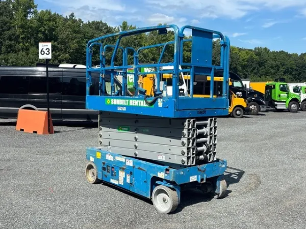 2017 Genie GS-4047