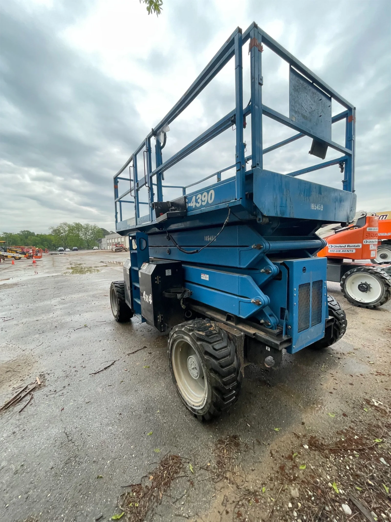 2017 Genie GS-4390 RT Rough Terrain