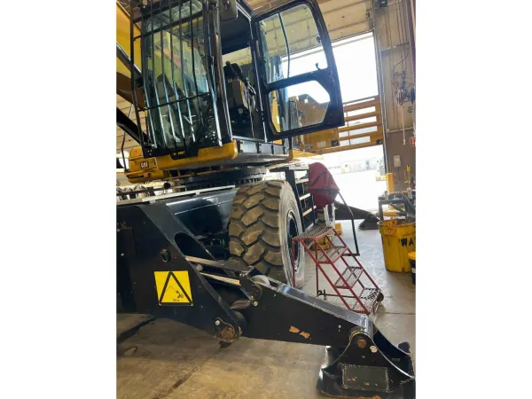 2019 Caterpillar MULTIDOCKER CH600