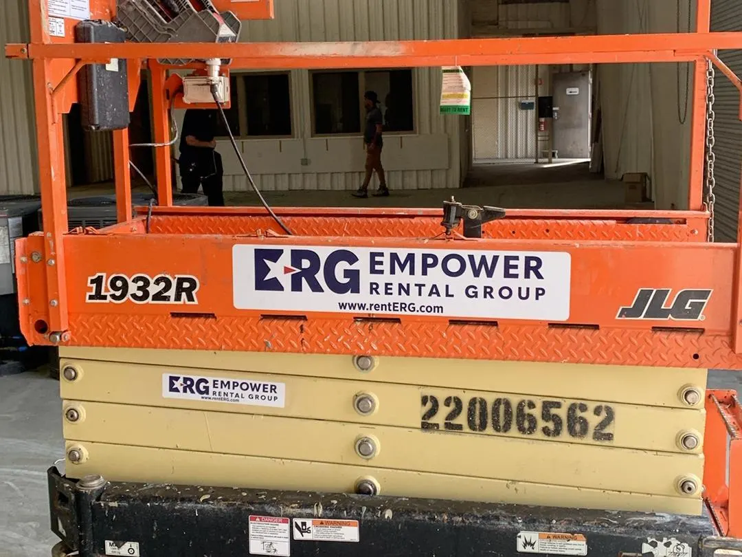 2017 JLG R1932i