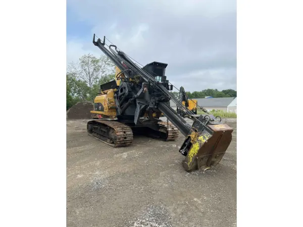 2013 Caterpillar 320D FM