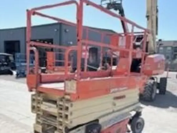 2018 JLG 3246ES